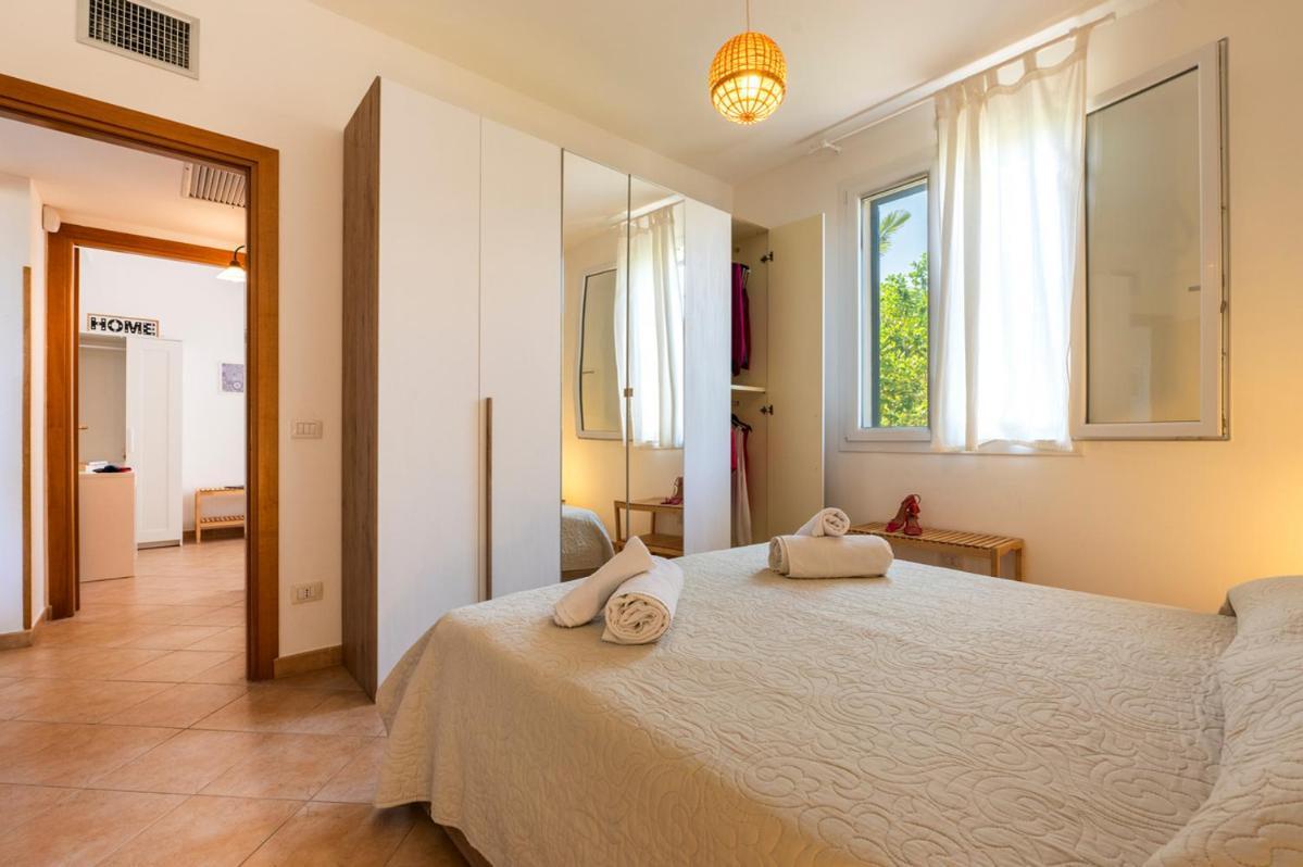 Villa Plumeria กัมโปเฟลิเช ดิ โรชเชลลา ภายนอก รูปภาพ